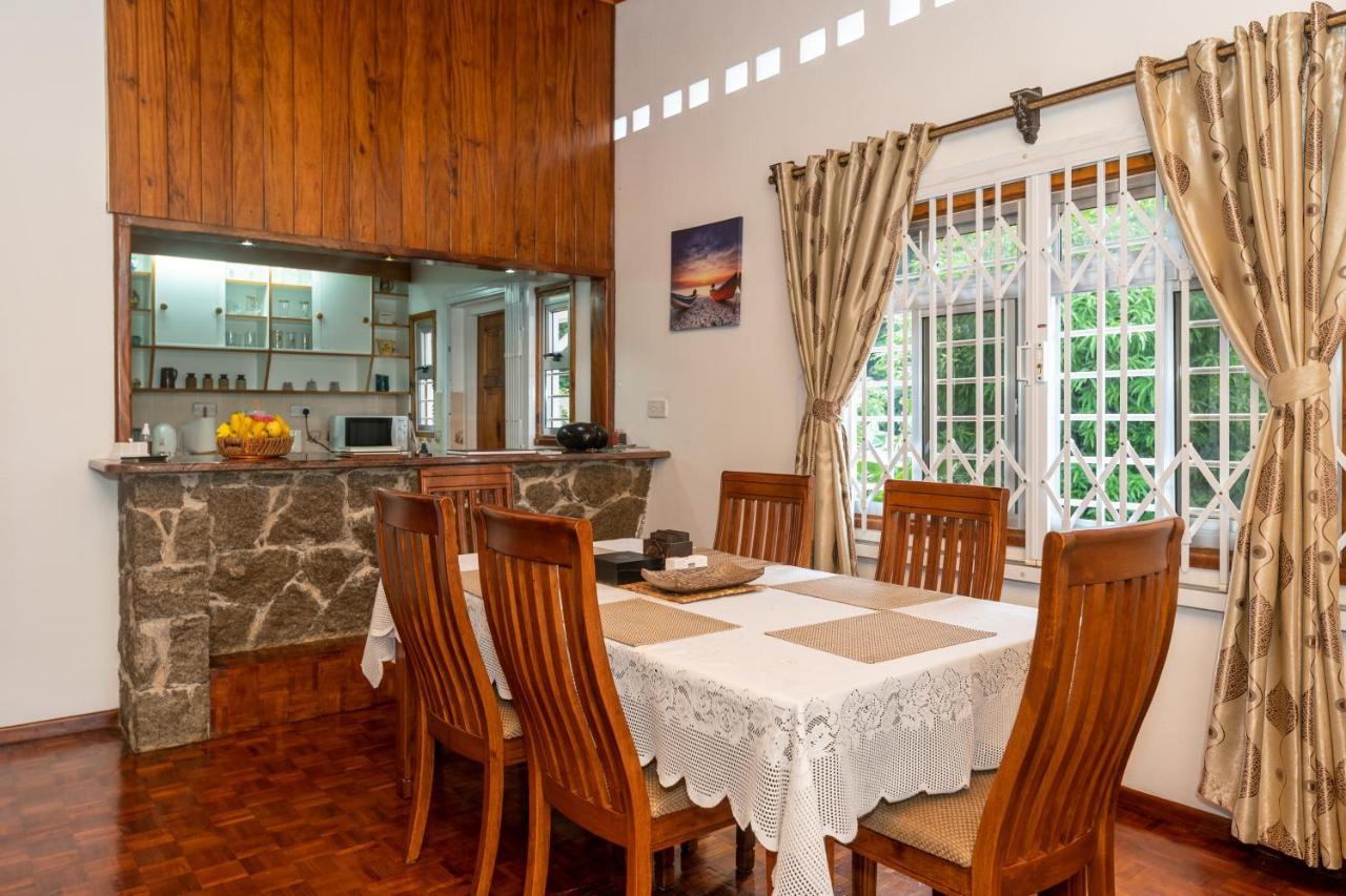 Anse a La Mouche Janes' Serenity Guesthouse מראה חיצוני תמונה