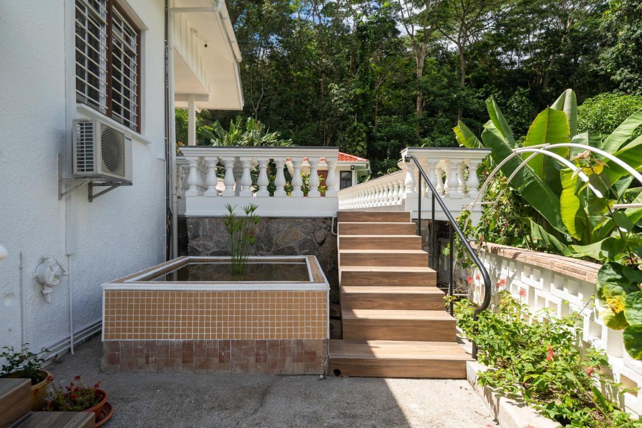 Anse a La Mouche Janes' Serenity Guesthouse מראה חיצוני תמונה