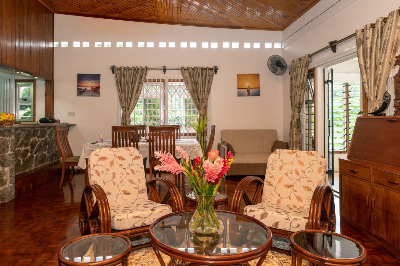 Anse a La Mouche Janes' Serenity Guesthouse מראה חיצוני תמונה